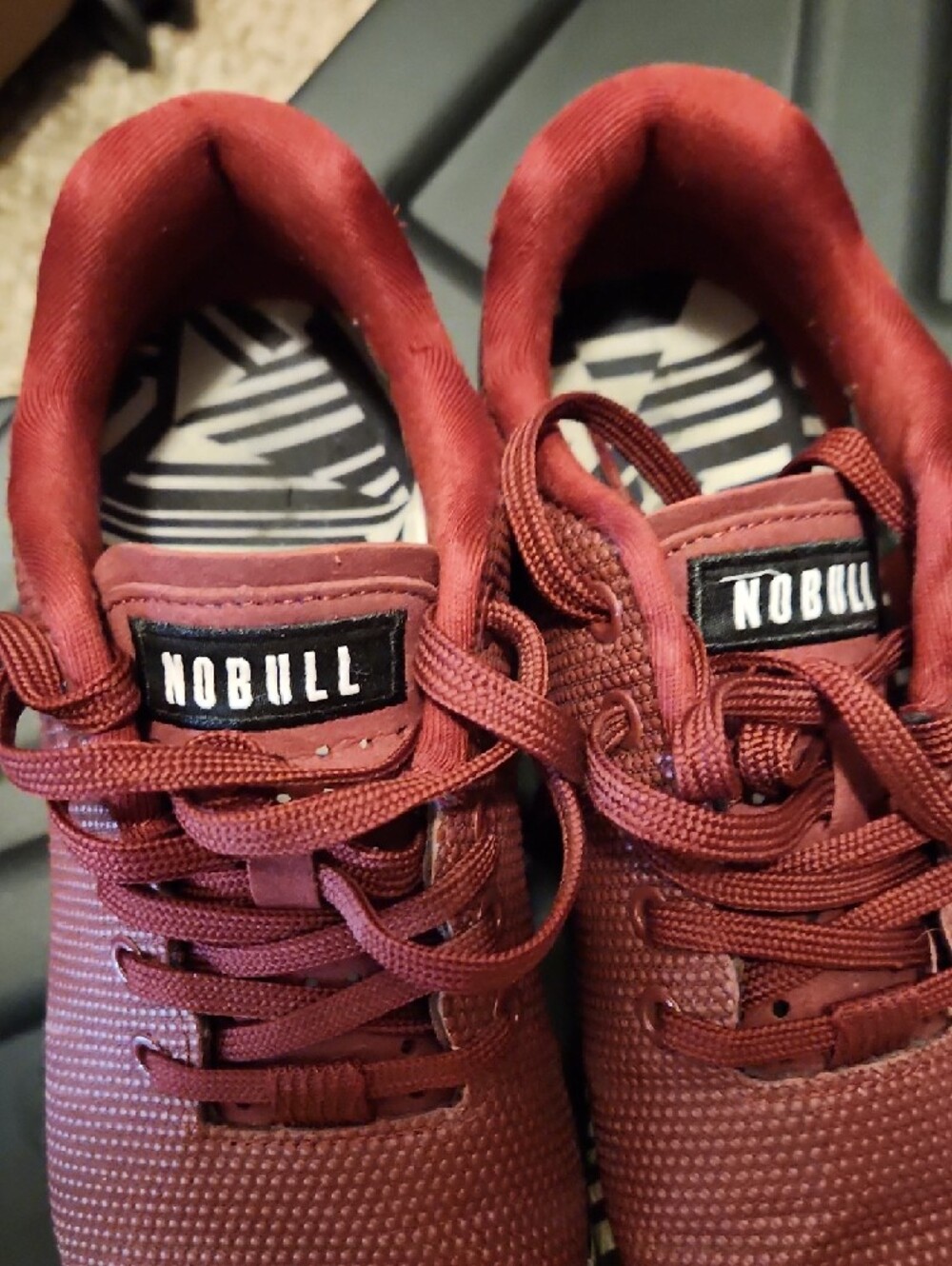 Women's Low-Top Athletic Sneakers in Burgundy - Picture 3 of 5